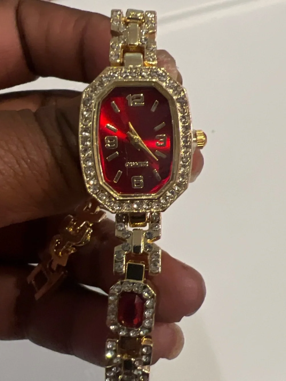 N/A elegant gold